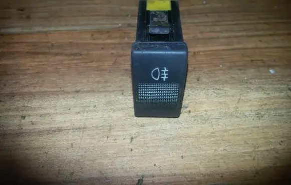 Fog light switch