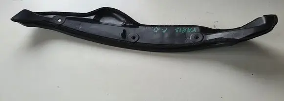 Toyota Yaris Fender end trim 