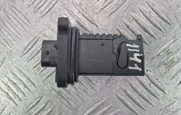 BMW 1 F20 F21 Mass air flow meter 7602038