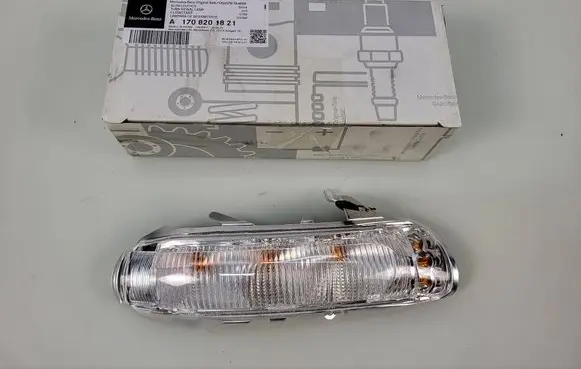 Mercedes-Benz SLK R170 Mirror indicator light A170820182