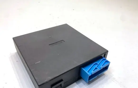 Opel Astra H Xenon control unit/module 13104879