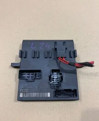 Audi A4 S4 B7 8E 8H Comfort/convenience module 8E0907279J