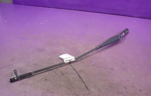 Ford Focus C-MAX Front wiper blade arm 4M5117526CD