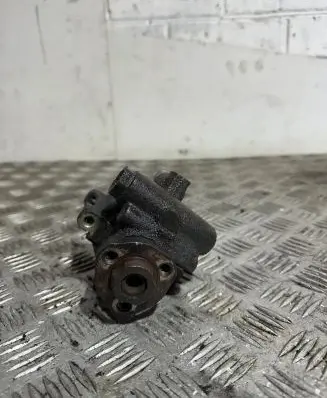 Seat Ibiza II (6k) Power steering pump 030145157