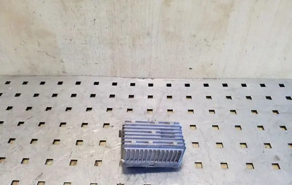 Opel Zafira C Glow plug pre-heat relay 55574293