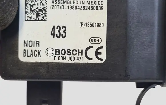 Opel Insignia A Door central lock control unit/module 13501980