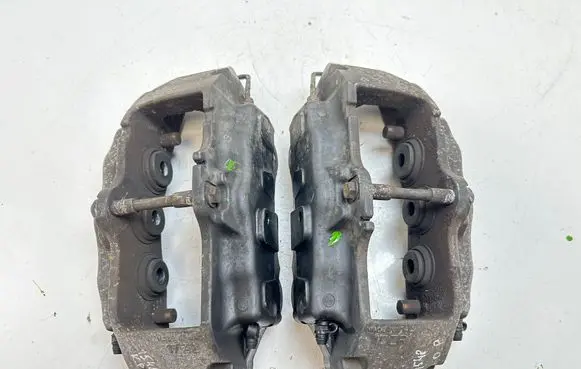 Porsche Cayenne (9PA) Front brake caliper 17ZR
