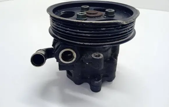 Volkswagen Phaeton Power steering pump 07D145256E