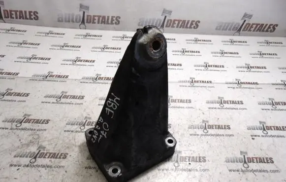 Mercedes-Benz E W211 Engine mounting bracket A6112230804