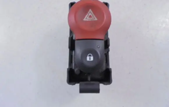 Renault Kangoo II Hazard light switch 8200214896A