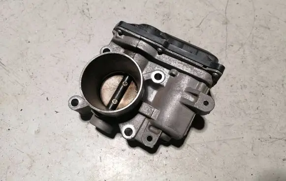 Renault Twingo II Throttle valve 8200284968 8200568712C