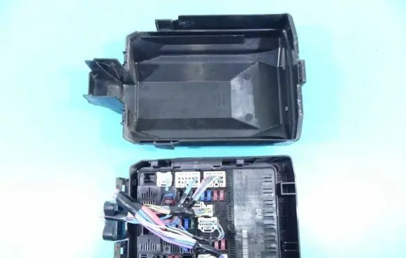 Infiniti Q50 Fuse box set 284B7-4GC0A IMPRK1285898
