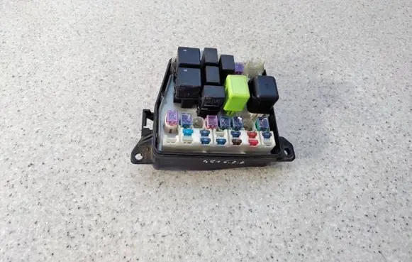 Mazda 626 Fuse box set