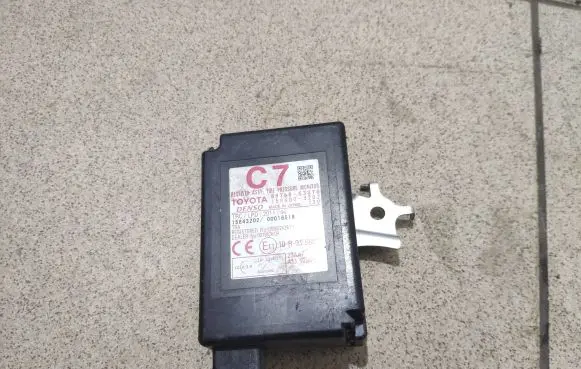 Lexus IS III XE30 Tire pressure control unit 8976053070 1584003202