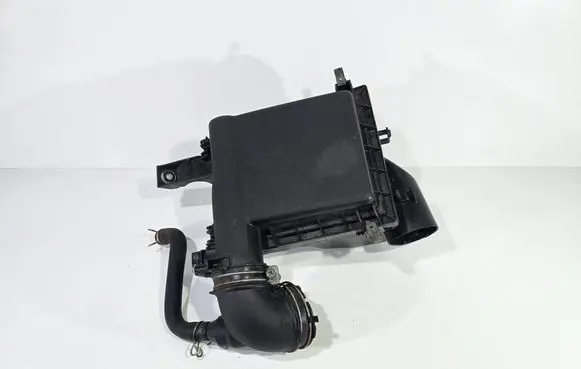 Toyota Prius (XW30) Air filter box 1770137170 1781237030 2220437010