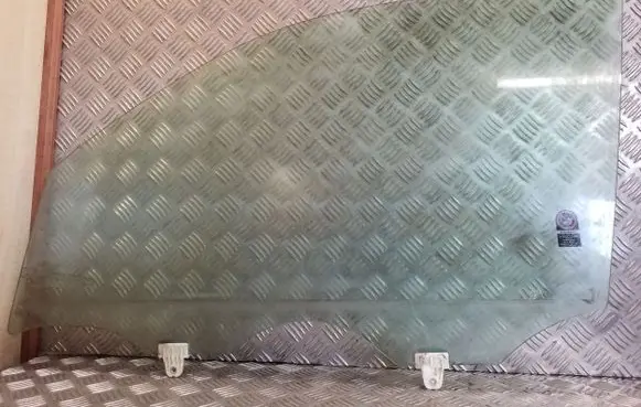 Nissan X-Trail T31 Front door window glass four-door 43R00034