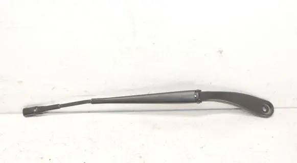 Mercedes-Benz CLA C117 X117 W117 Front wiper blade arm A1768203400