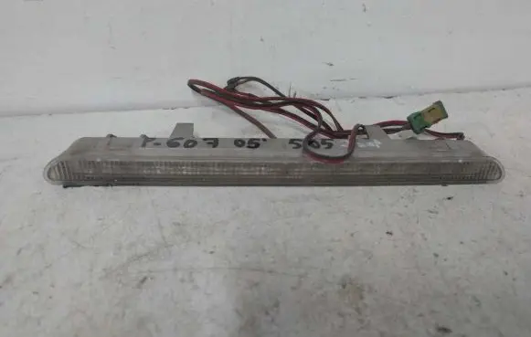 Peugeot 607 Third/center stoplight