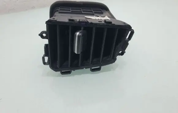 KIA Ceed Dash center air vent grill 97410J7AA0