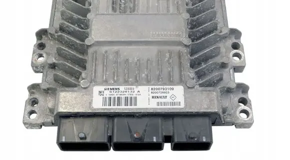 Renault Megane II Engine control unit/module 8200726923