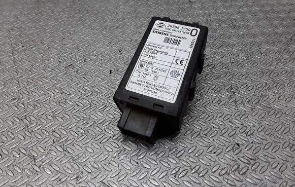 Nissan X-Trail T30 Door central lock control unit/module 285963Y50 5WK46472A
