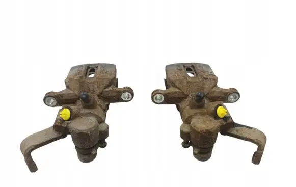 Suzuki SX4 Front brake caliper