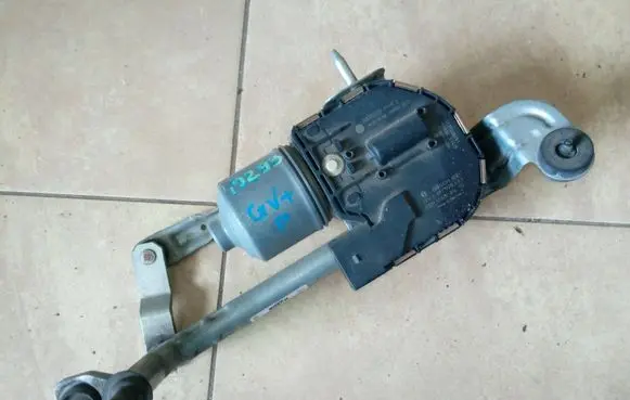 Volkswagen Golf Plus Wiper motor 5M0955024G 5M0955120F NE49293