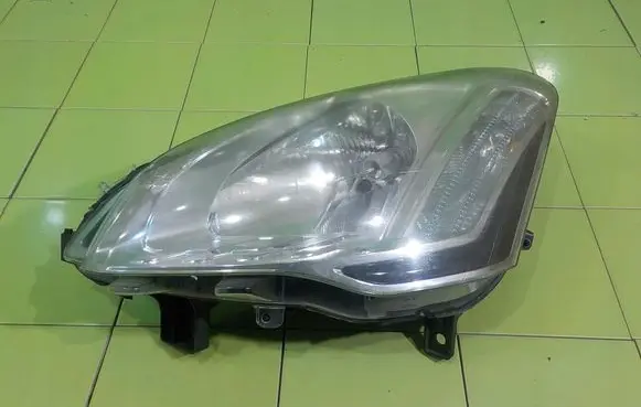 Citroen Berlingo Headlight/headlamp 9677201880