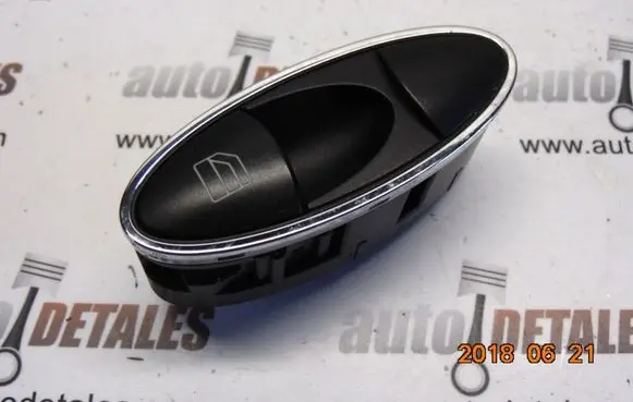 Mercedes-Benz E W211 Electric window control switch A2118218651