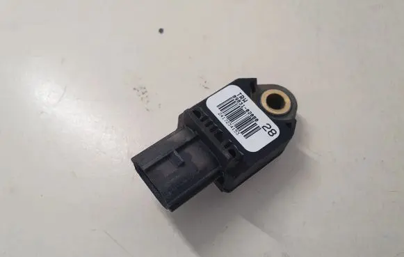 Toyota Auris 150 Airbag deployment crash/impact sensor 8983102080