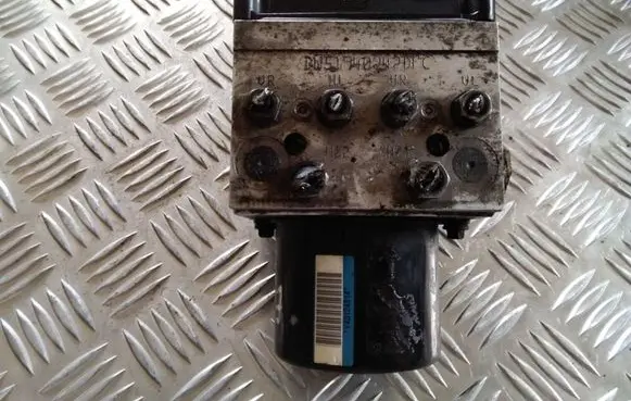 Volkswagen PASSAT B6 ABS Pump 3C0614095M 15747702 S118676023B