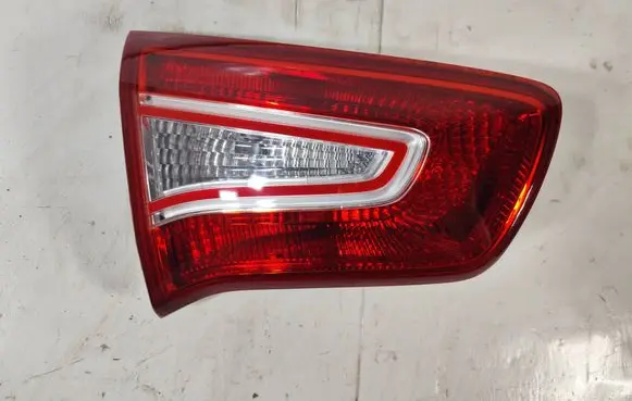 Tailgate rear/tail lights