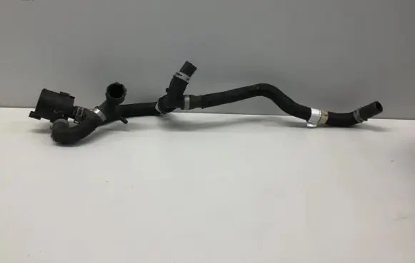 Land Rover Evoque II Engine coolant pipe/hose M8D28B159AB