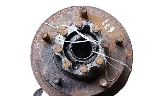 Renault Mascott Rear wheel hub 5010260609 5010319547
