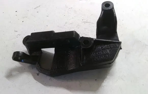 Opel Vectra C Engine mounting bracket 90538558