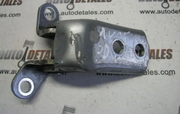 Toyota Avensis T250 Front door upper hinge