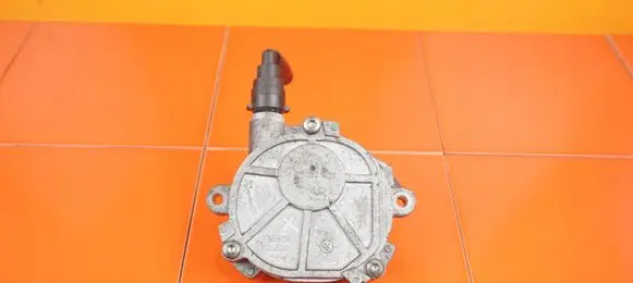Mercedes-Benz C W204 Vacuum pump A2712301465 271952