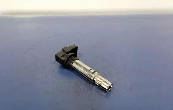 Skoda Fabia Mk1 (6Y) High voltage ignition coil 0040102030