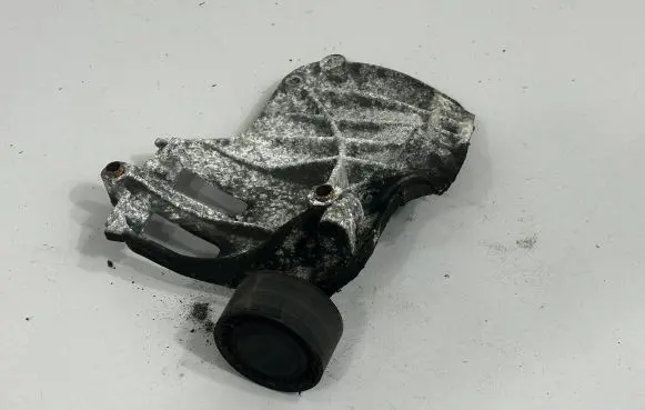 BMW 3 F30 F35 F31 A/C compressor mount bracket 7585167