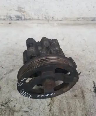 Toyota Corolla Verso AR10 Power steering pump