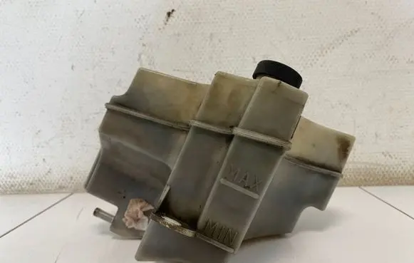 Nissan Murano Z50 Coolant expansion tank/reservoir