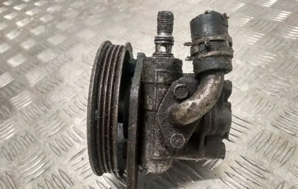 Mitsubishi Galant Power steering pump