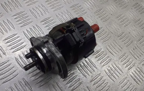 Volkswagen Polo III 6N 6N2 6NF Spark distributor cap 030905205AB