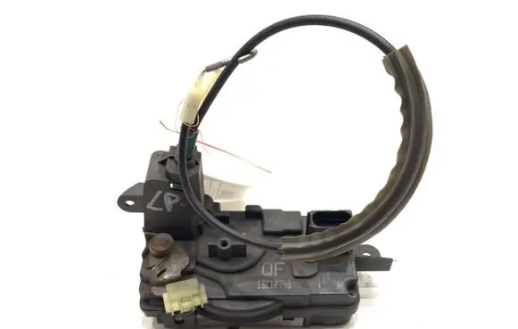 Opel Zafira B Front door lock 13210748