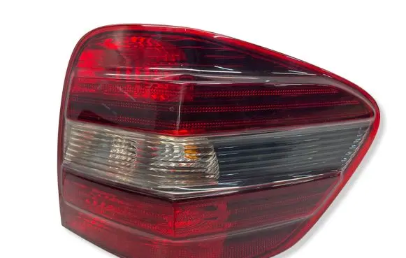 Mercedes-Benz ML W164 Rear/tail lights 404102R