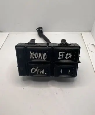 Ford Mondeo Mk III Electric window control switch 1S7T14A132BB 03163451
