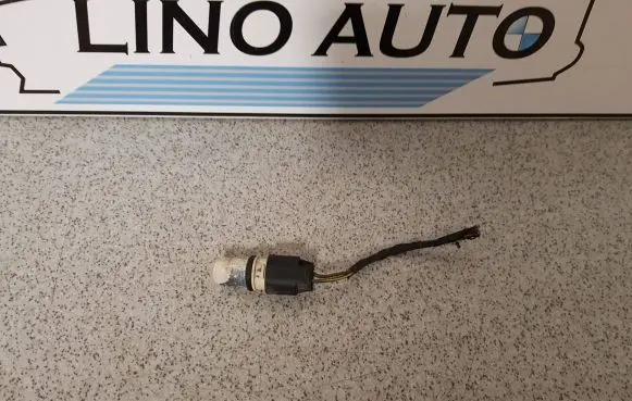 BMW 3 E46 Front fender indicator light 8382104
