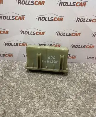 Opel Astra G Coolant fan relay 09131732 10252613