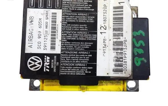Volkswagen PASSAT B6 Airbag control unit/module 