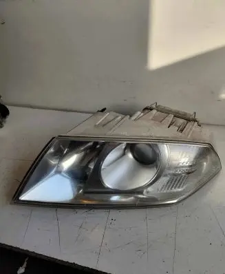 Skoda Octavia Mk2 (1Z) Headlight/headlamp 1Z1941015B VP4SHX13006CAG